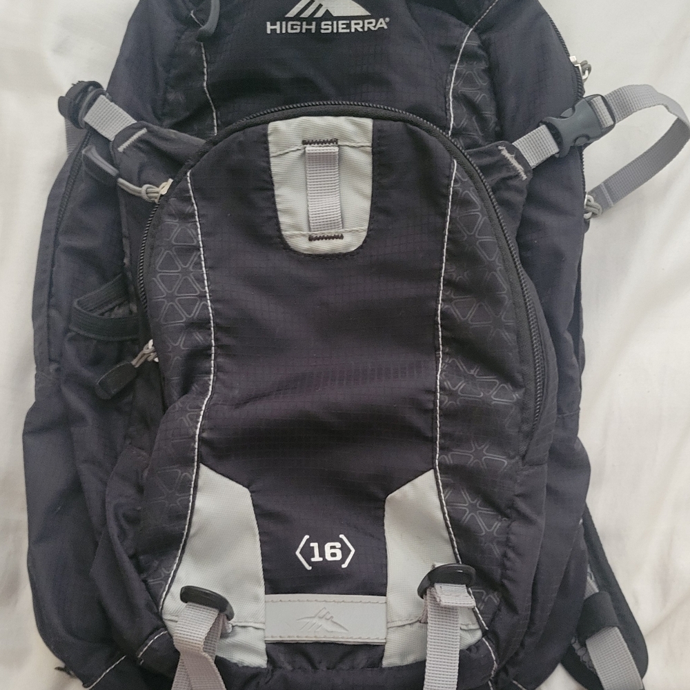 High Sierra 16L hydration backpack